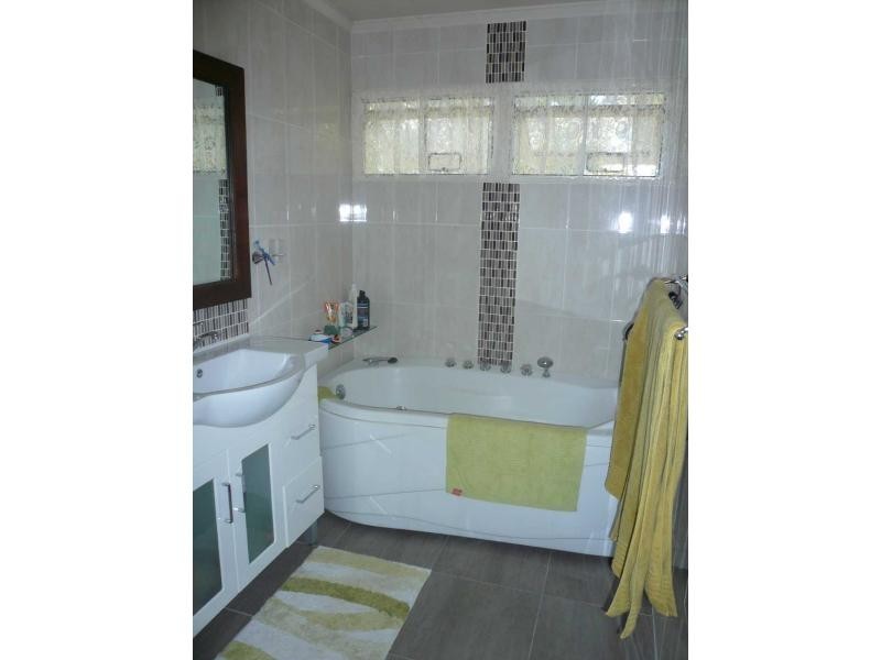 20 Jane Street, Macleay Island QLD 4184