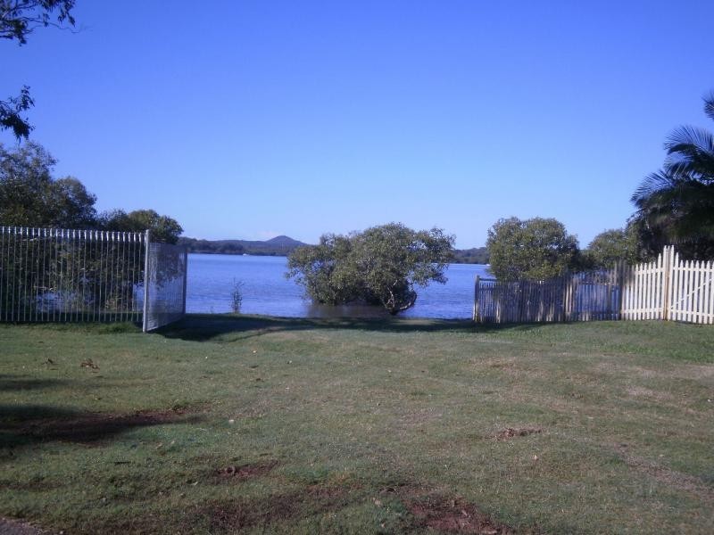 23 Paula Parade, Lamb Island QLD 4184