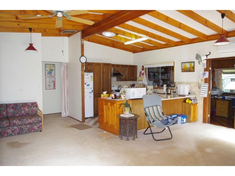 6 Sunset Strip, Karragarra Island QLD 4184