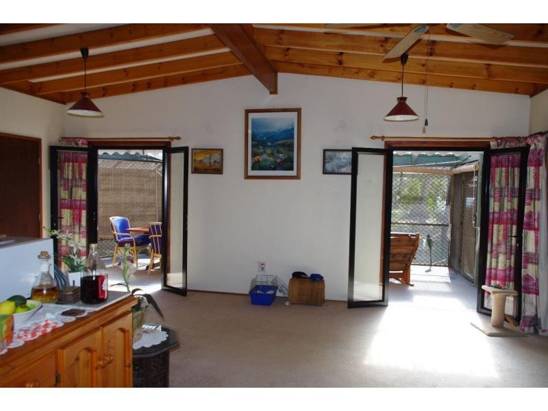 6 Sunset Strip, Karragarra Island QLD 4184