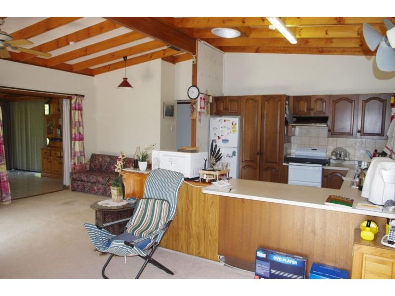 6 Sunset Strip, Karragarra Island QLD 4184