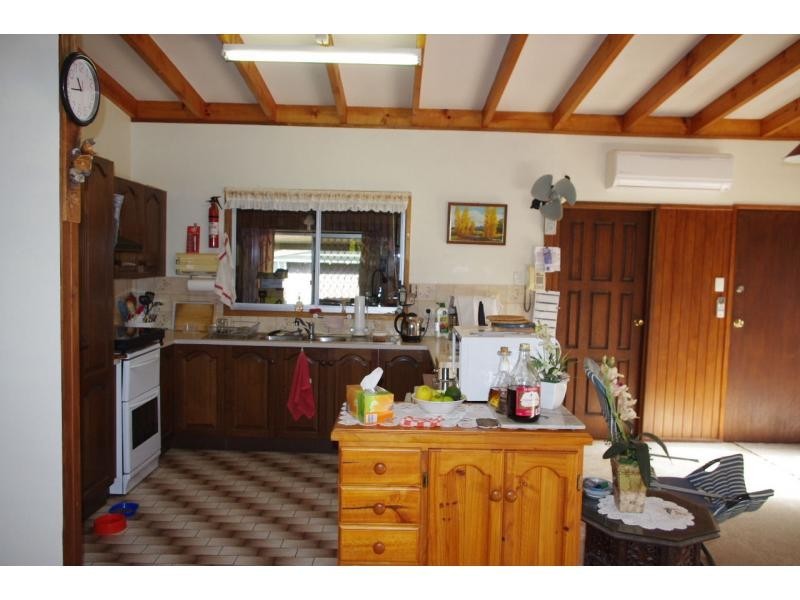6 Sunset Strip, Karragarra Island QLD 4184