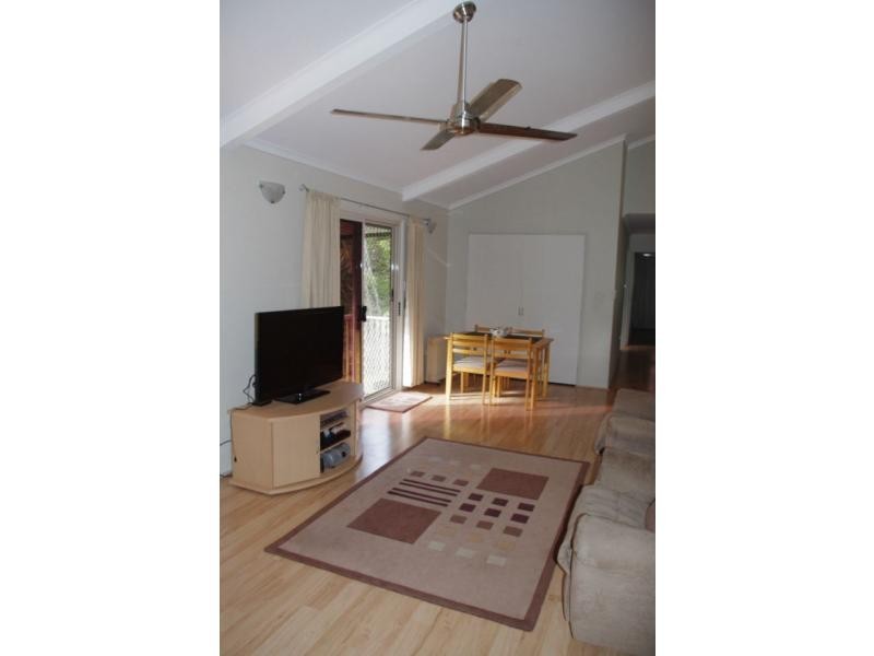 16 Natone Terrace, Macleay Island QLD 4184