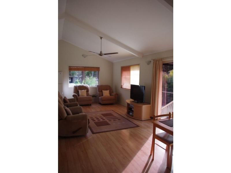 16 Natone Terrace, Macleay Island QLD 4184