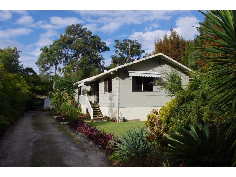 16 Natone Terrace, Macleay Island QLD 4184