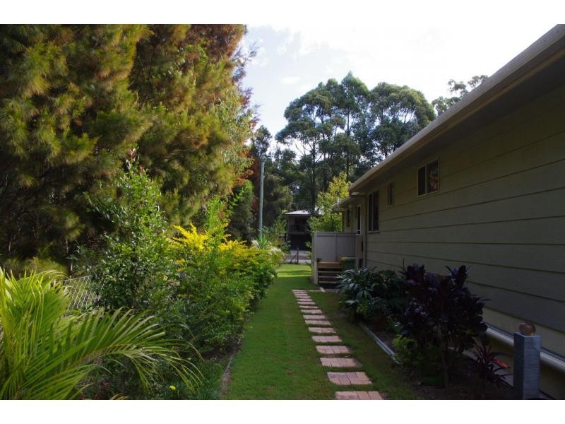 16 Natone Terrace, Macleay Island QLD 4184