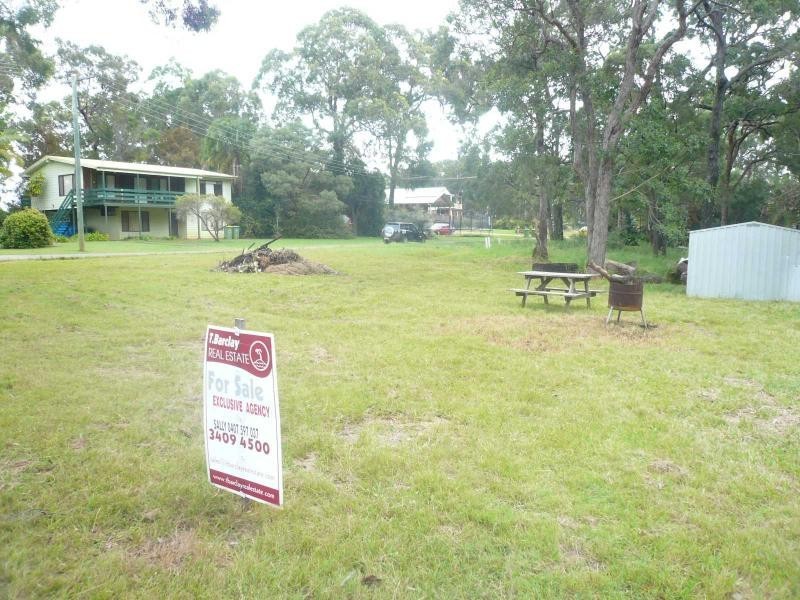 14 Blue Bay Crescent, Macleay Island QLD 4184