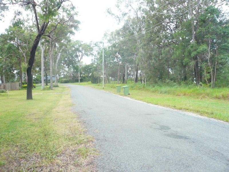 14 Blue Bay Crescent, Macleay Island QLD 4184
