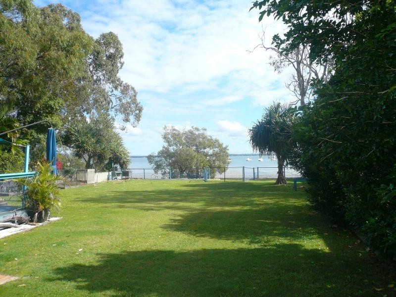 19 Coondooroopa Drive, Macleay Island QLD 4184