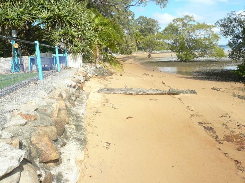 19 Coondooroopa Drive, Macleay Island QLD 4184
