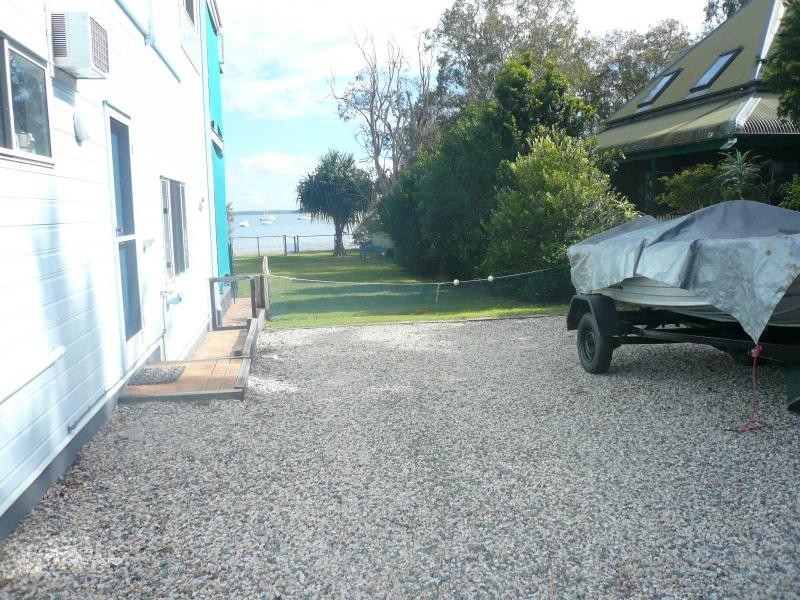 19 Coondooroopa Drive, Macleay Island QLD 4184