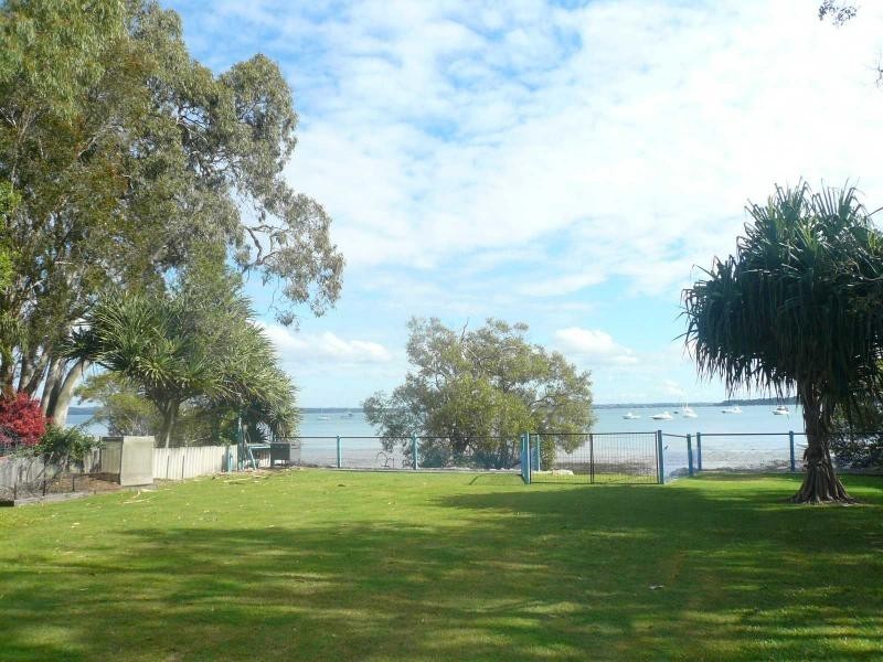 19 Coondooroopa Drive, Macleay Island QLD 4184