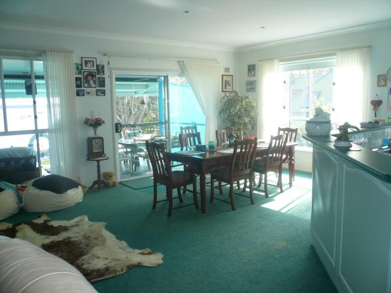 19 Coondooroopa Drive, Macleay Island QLD 4184