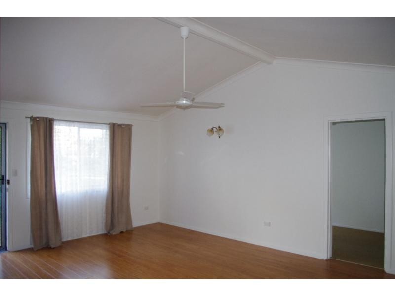 3 Sandpiper Street, Macleay Island QLD 4184