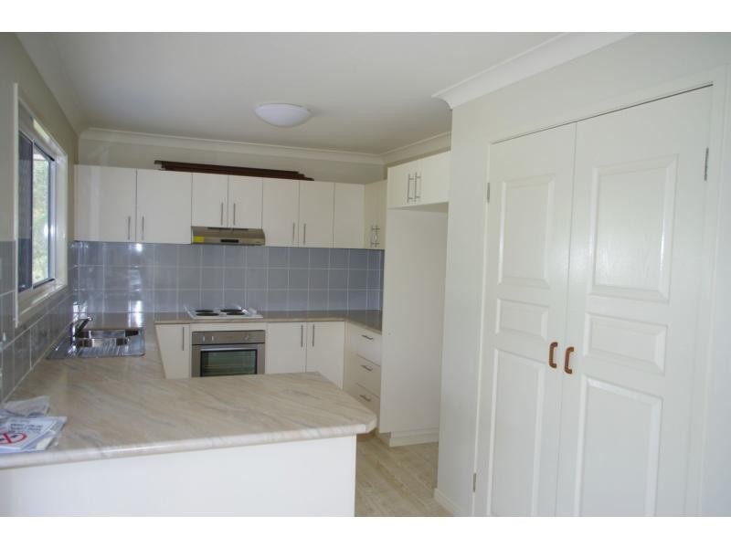 15 Rhodes Street, Macleay Island QLD 4184