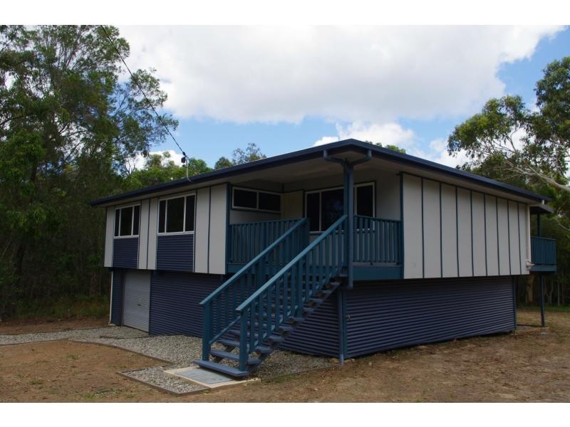 15 Rhodes Street, Macleay Island QLD 4184
