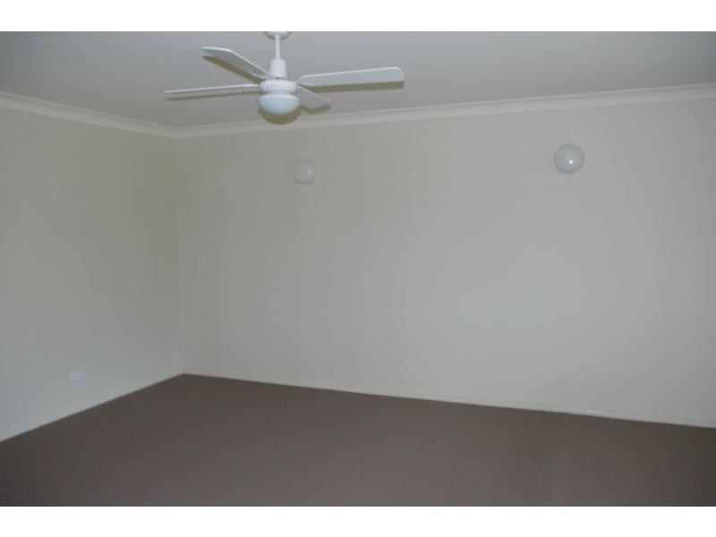 15 Rhodes Street, Macleay Island QLD 4184