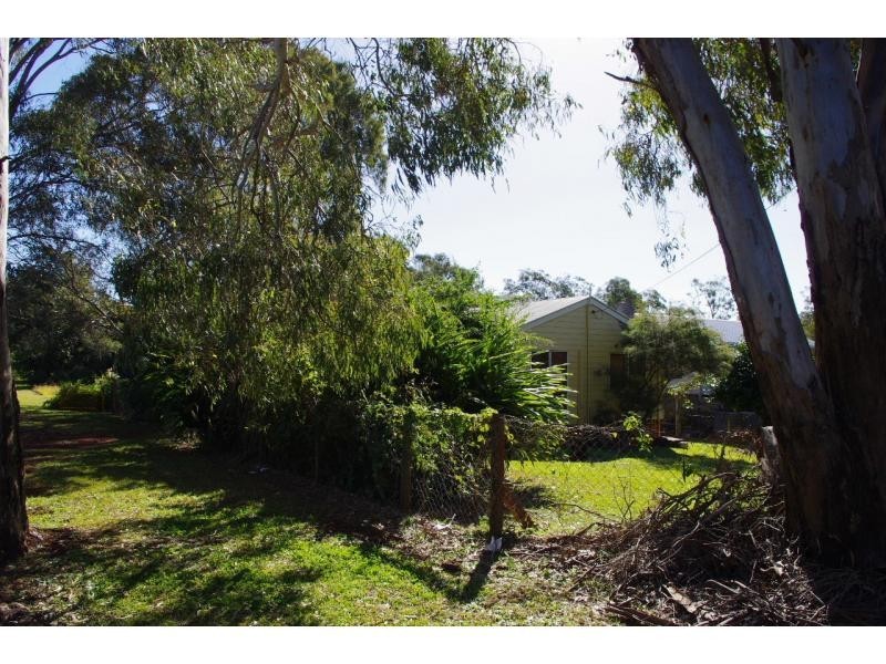 1 Con Street, Macleay Island QLD 4184