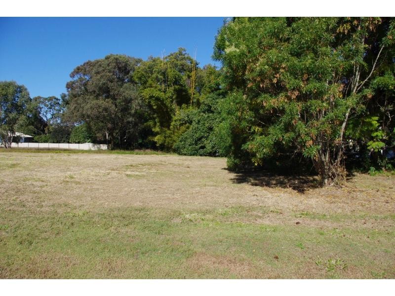 34 Hamilton Parade, Macleay Island QLD 4184