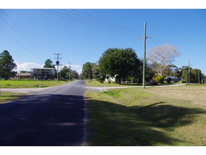 34 Hamilton Parade, Macleay Island QLD 4184