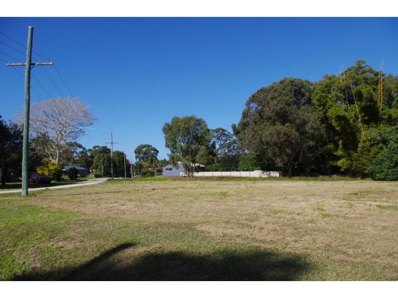 34 Hamilton Parade, Macleay Island QLD 4184