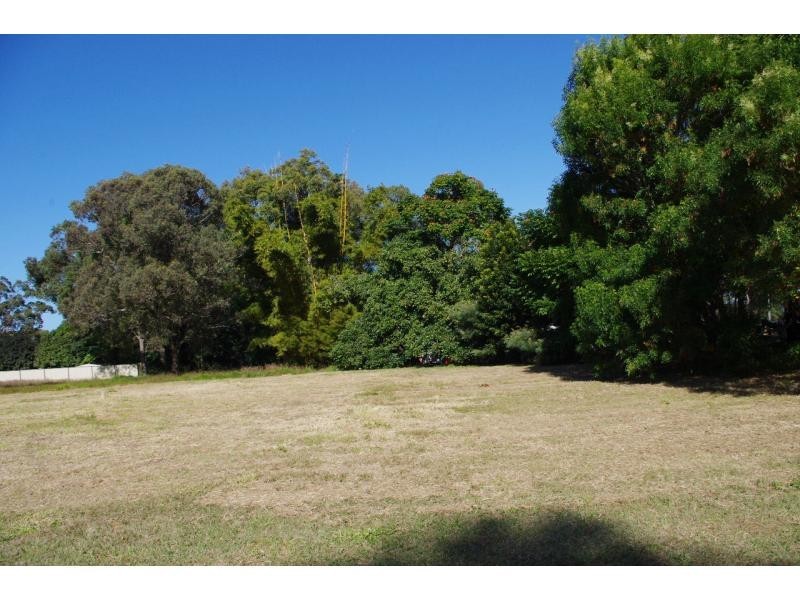 34 Hamilton Parade, Macleay Island QLD 4184