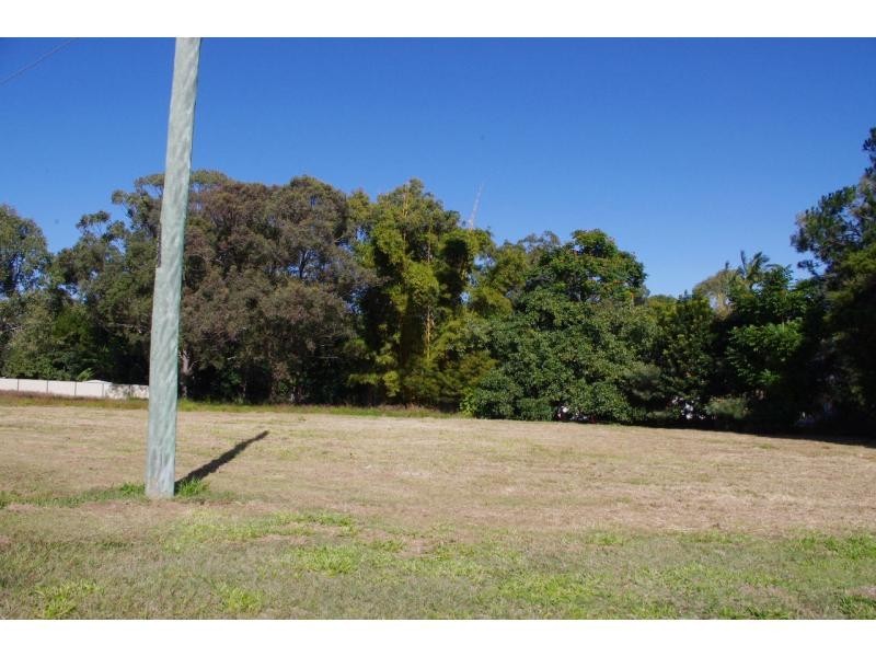 34 Hamilton Parade, Macleay Island QLD 4184