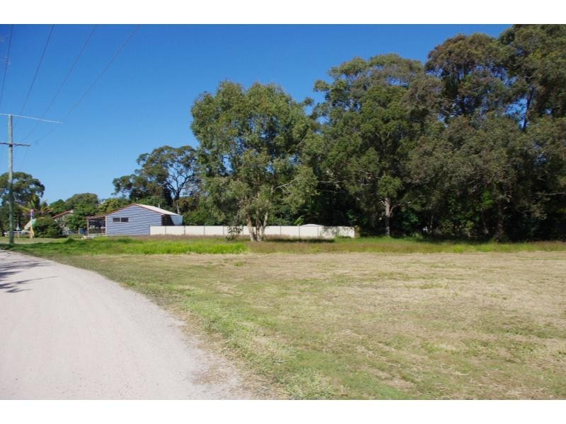 34 Hamilton Parade, Macleay Island QLD 4184