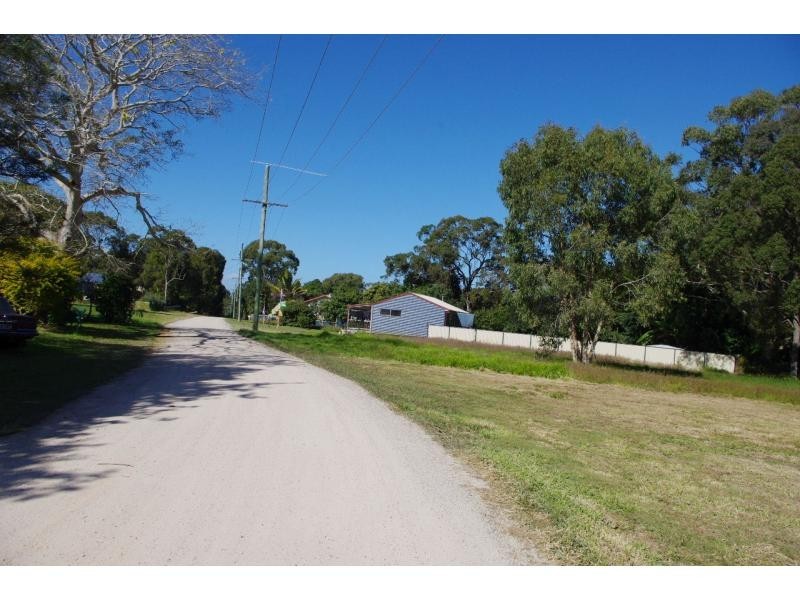 34 Hamilton Parade, Macleay Island QLD 4184