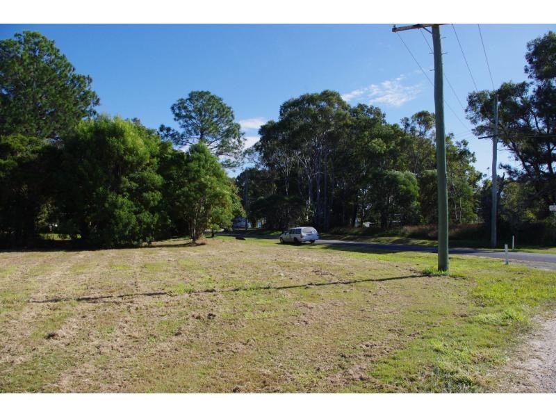 34 Hamilton Parade, Macleay Island QLD 4184