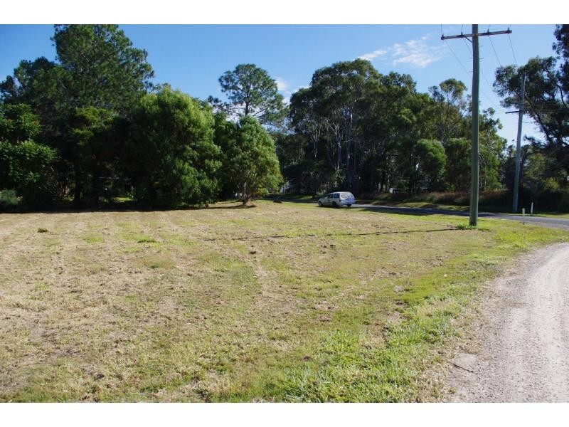 34 Hamilton Parade, Macleay Island QLD 4184