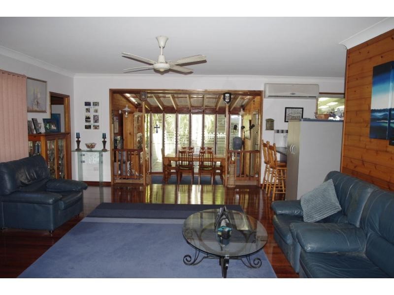 16 Mango Crescent, Macleay Island QLD 4184