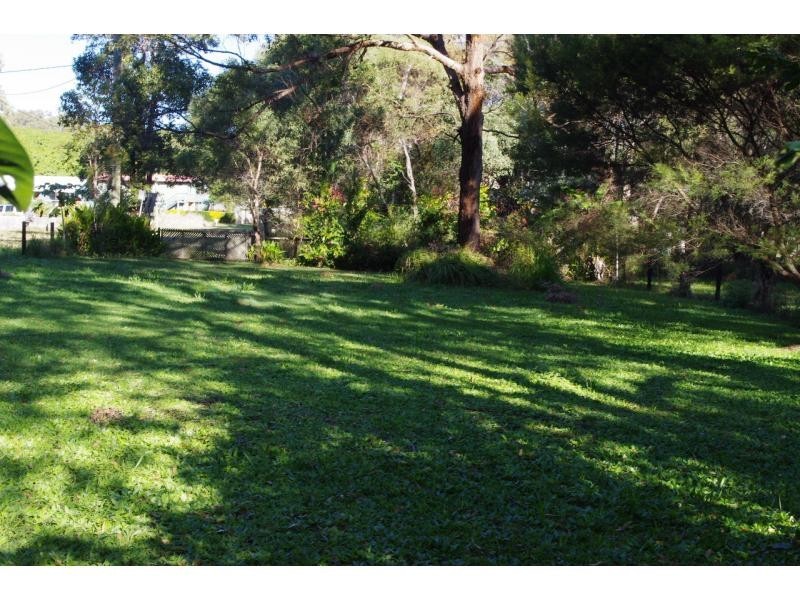 16 Mango Crescent, Macleay Island QLD 4184