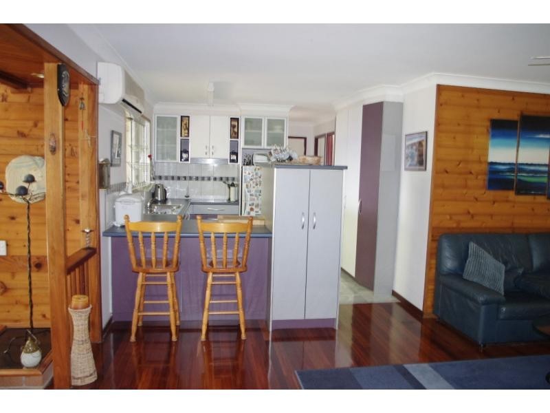 16 Mango Crescent, Macleay Island QLD 4184