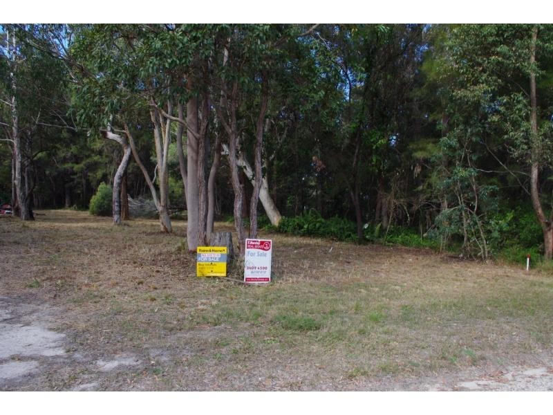 12 President Terrace, Macleay Island QLD 4184