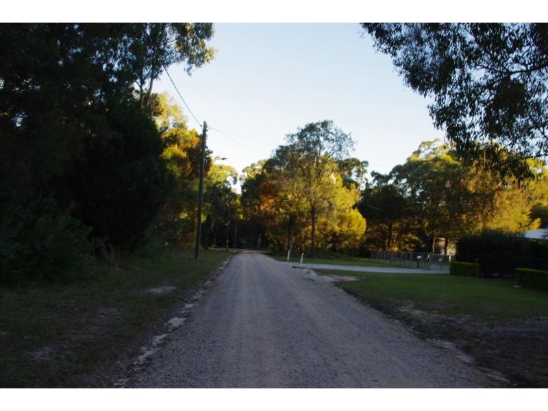 12 President Terrace, Macleay Island QLD 4184