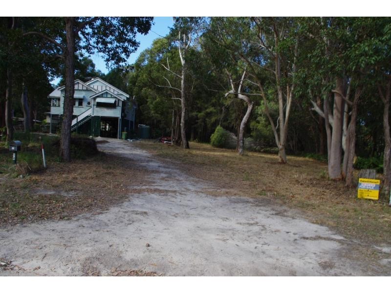 12 President Terrace, Macleay Island QLD 4184