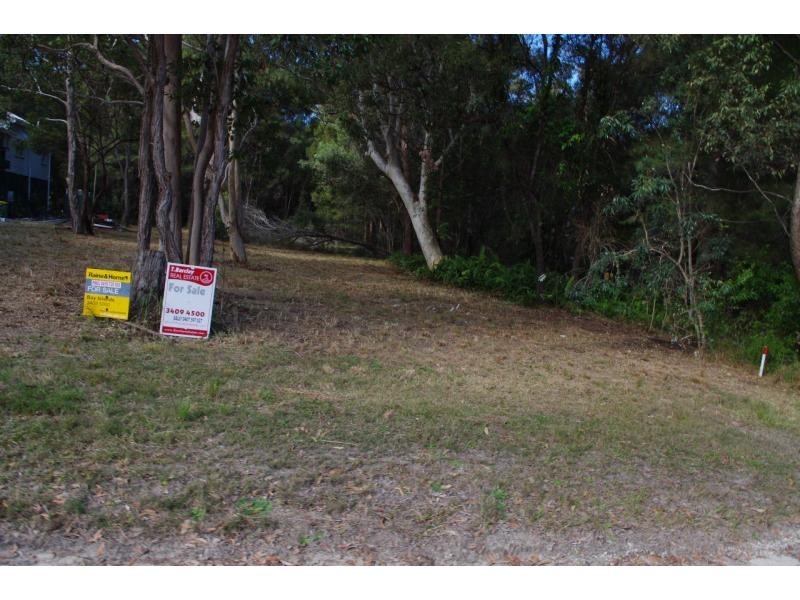 12 President Terrace, Macleay Island QLD 4184