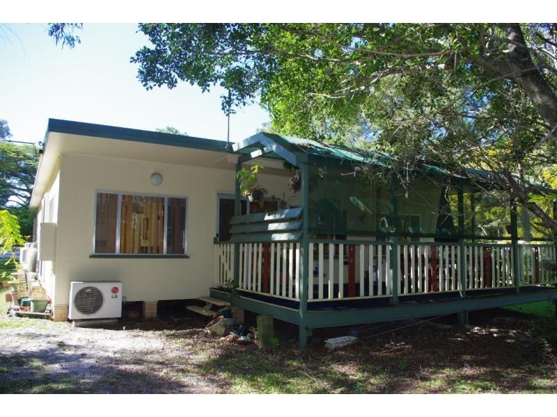 36 Hamilton Parade, Macleay Island QLD 4184