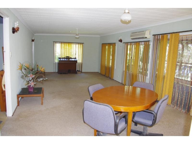 36 Hamilton Parade, Macleay Island QLD 4184