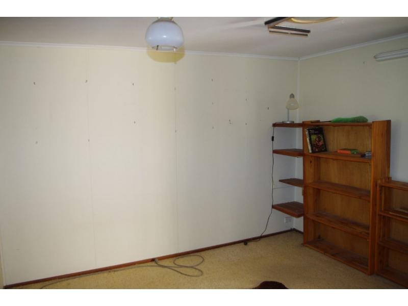 36 Hamilton Parade, Macleay Island QLD 4184