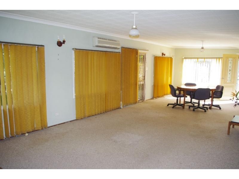 36 Hamilton Parade, Macleay Island QLD 4184