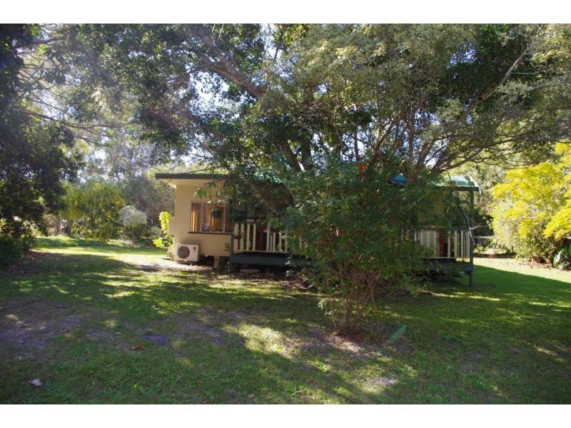 36 Hamilton Parade, Macleay Island QLD 4184