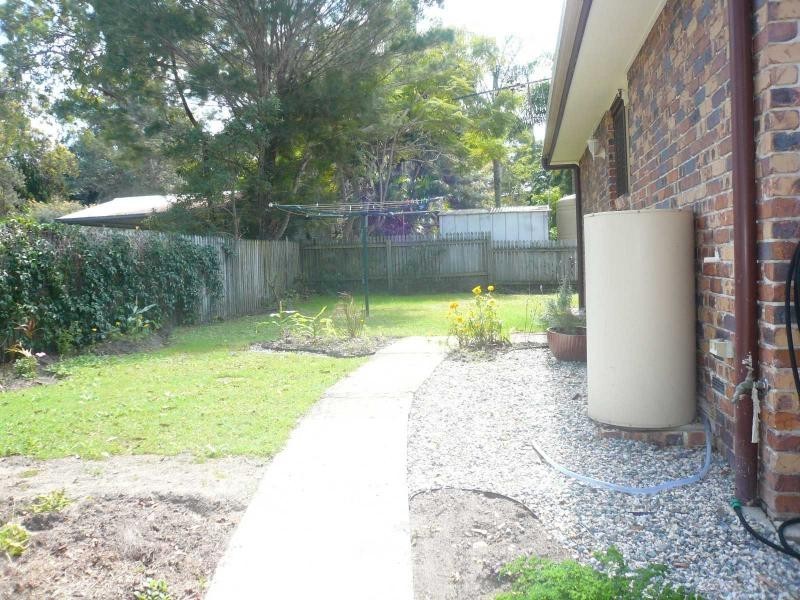 35 Kardinia Street, Macleay Island QLD 4184