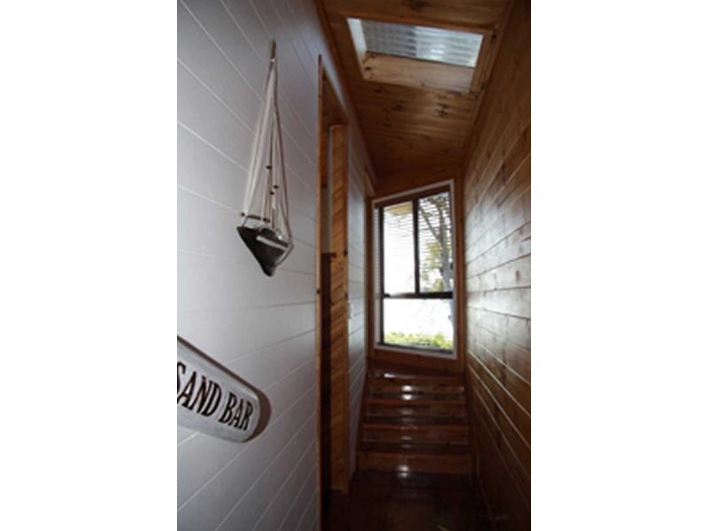 35 Jan Street, Macleay Island QLD 4184