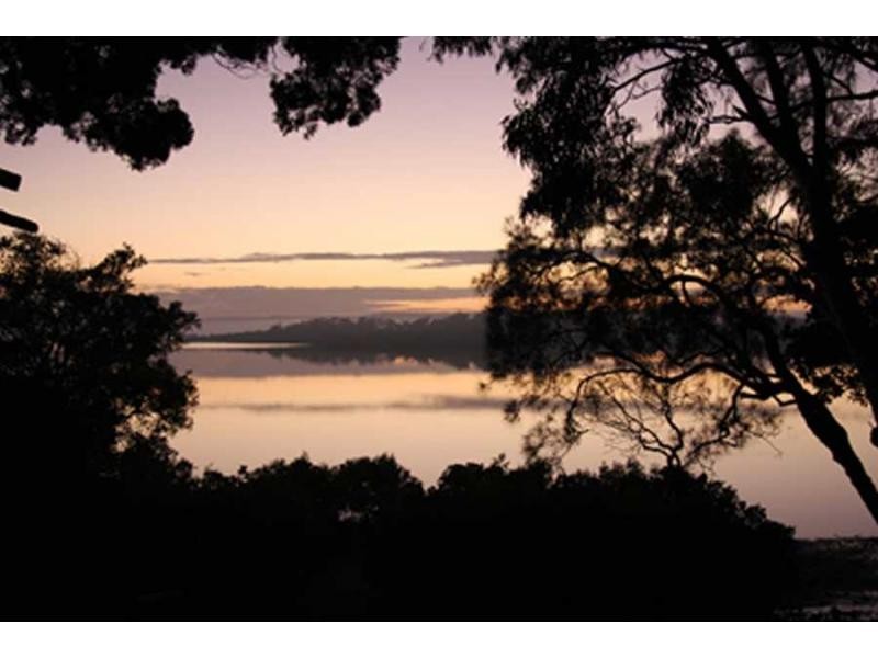 35 Jan Street, Macleay Island QLD 4184