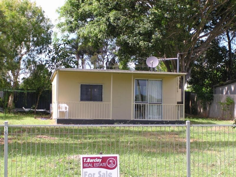 16 Francis Street, Macleay Island QLD 4184