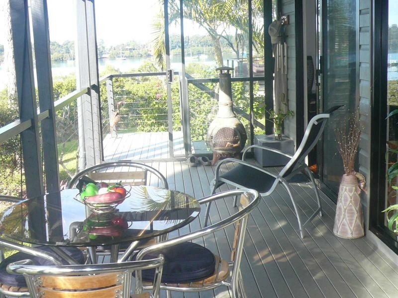 8 Cowes Street, Macleay Island QLD 4184