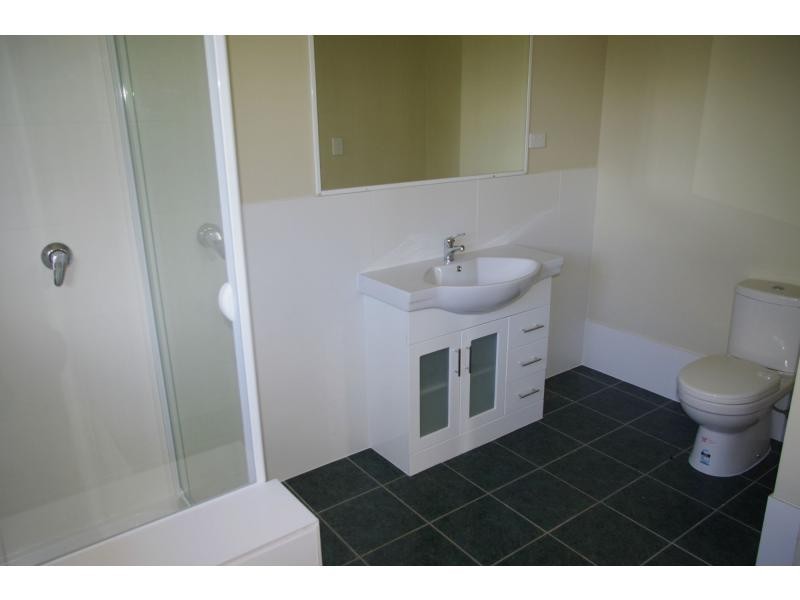 117 High Central Road, Macleay Island QLD 4184
