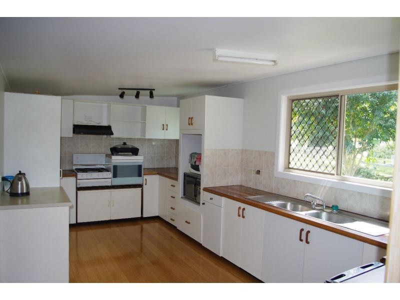 232-234 High Central Road, Macleay Island QLD 4184